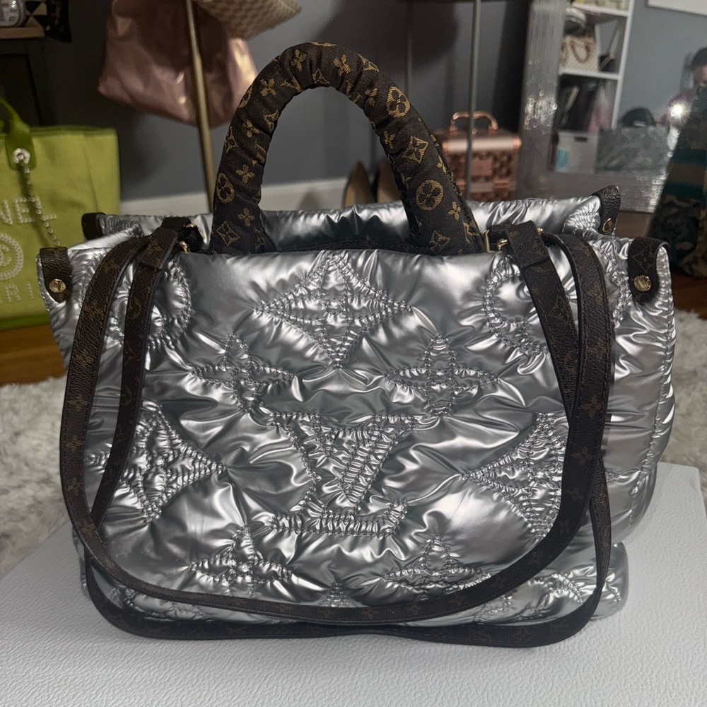 Cute winter puffer tote